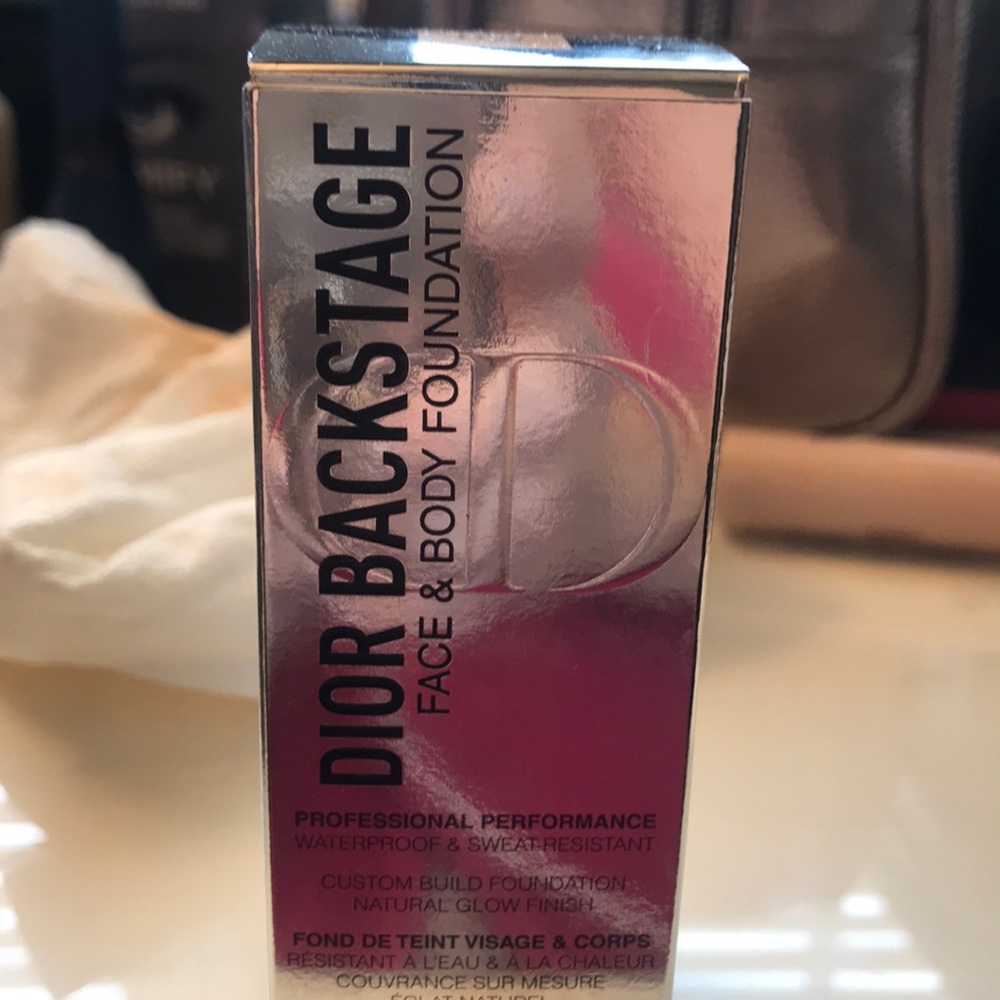 Dior backstage face and body 0W